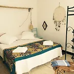 Lido Hotel 2*